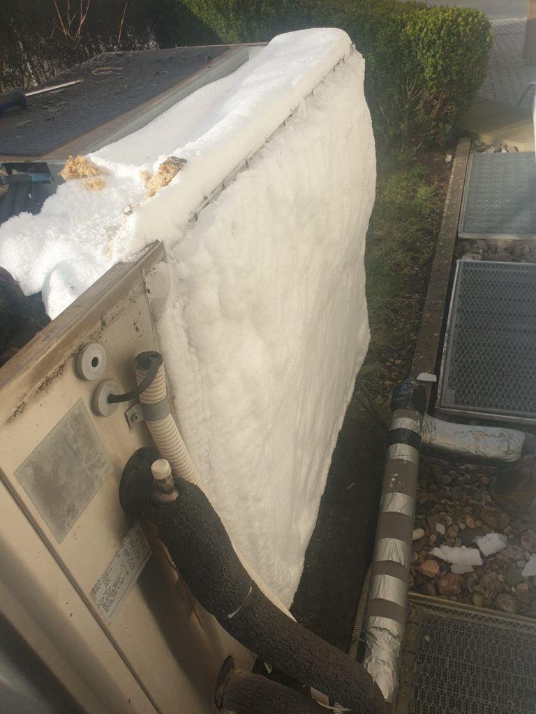 Vereiste Wärmepumpe – plötzlicher Heizungsstillstand