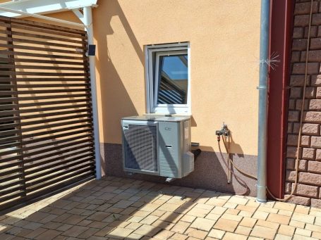 Außenaufstellung NIBE Split-Wärmepumpe