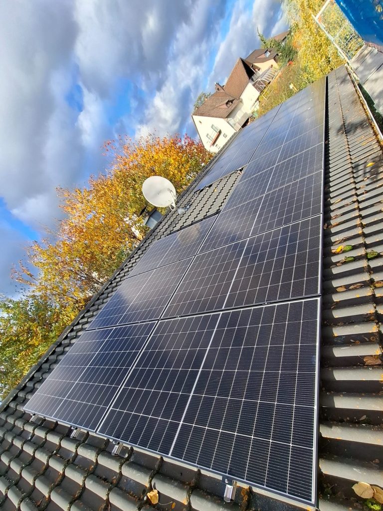 Photovoltaikanlage auf Einfamilienhaus – optimaler Sonnenplatz